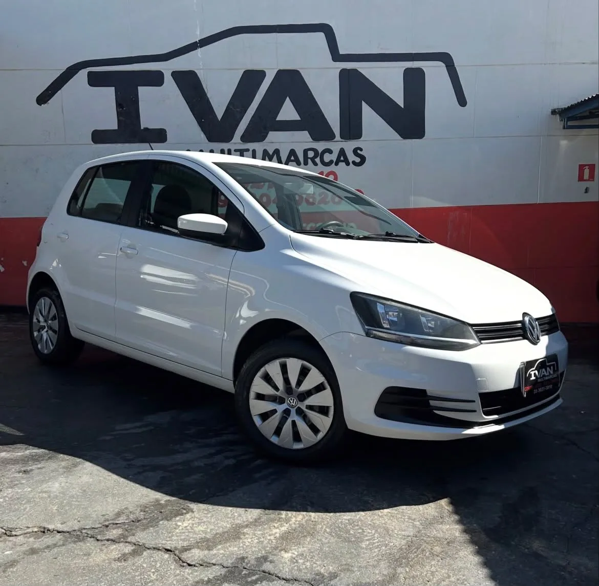 VW Fox Trendline 1.0 Mpi 2016 Completo